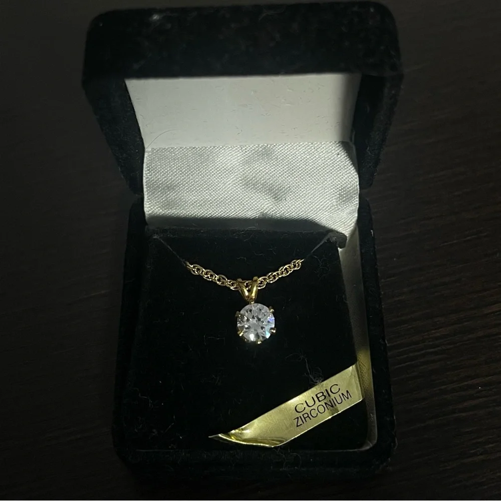 Gold Chain Necklace with Solitaire Diamond Pendant - Picture 5 of 5